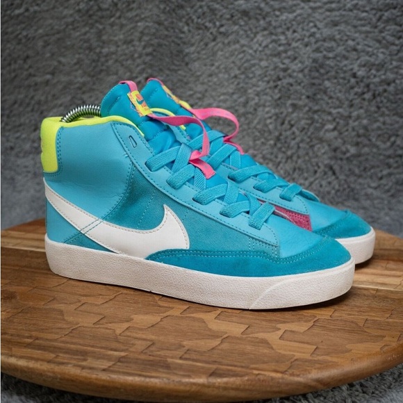 Nike Blazer Mid ‘77 High Top - Picture 1 of 5